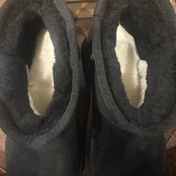 UGG Black Suede ultra mini new heights Platform Boots size 7 New in box - Picture 6 of 7